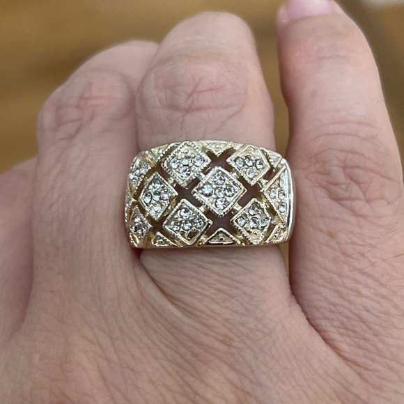 Diamanté crystal set gold and silver tone wide size 8 band ring - Picture 6 of 15